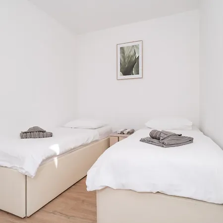 Baselli Apartment *