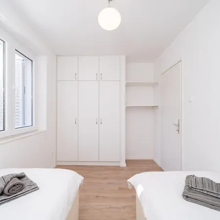 Apartment Baselli *